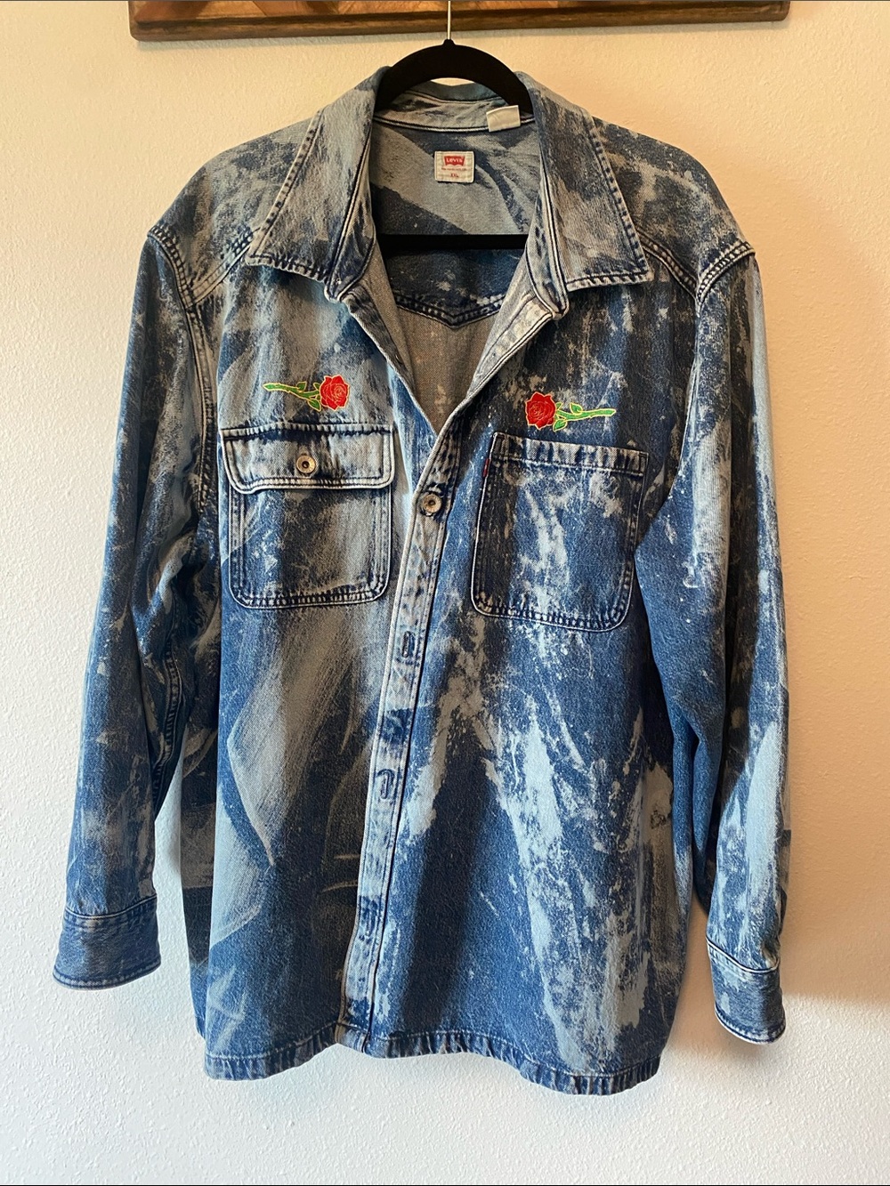 Levi's Blue Acid-Wash Denim Shirt Jacket with Red Rose Embroidery XXL